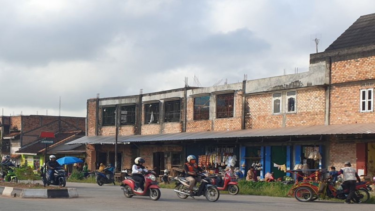 Suasana pasar di Palembang. ANTARA/Yudi Abdullah