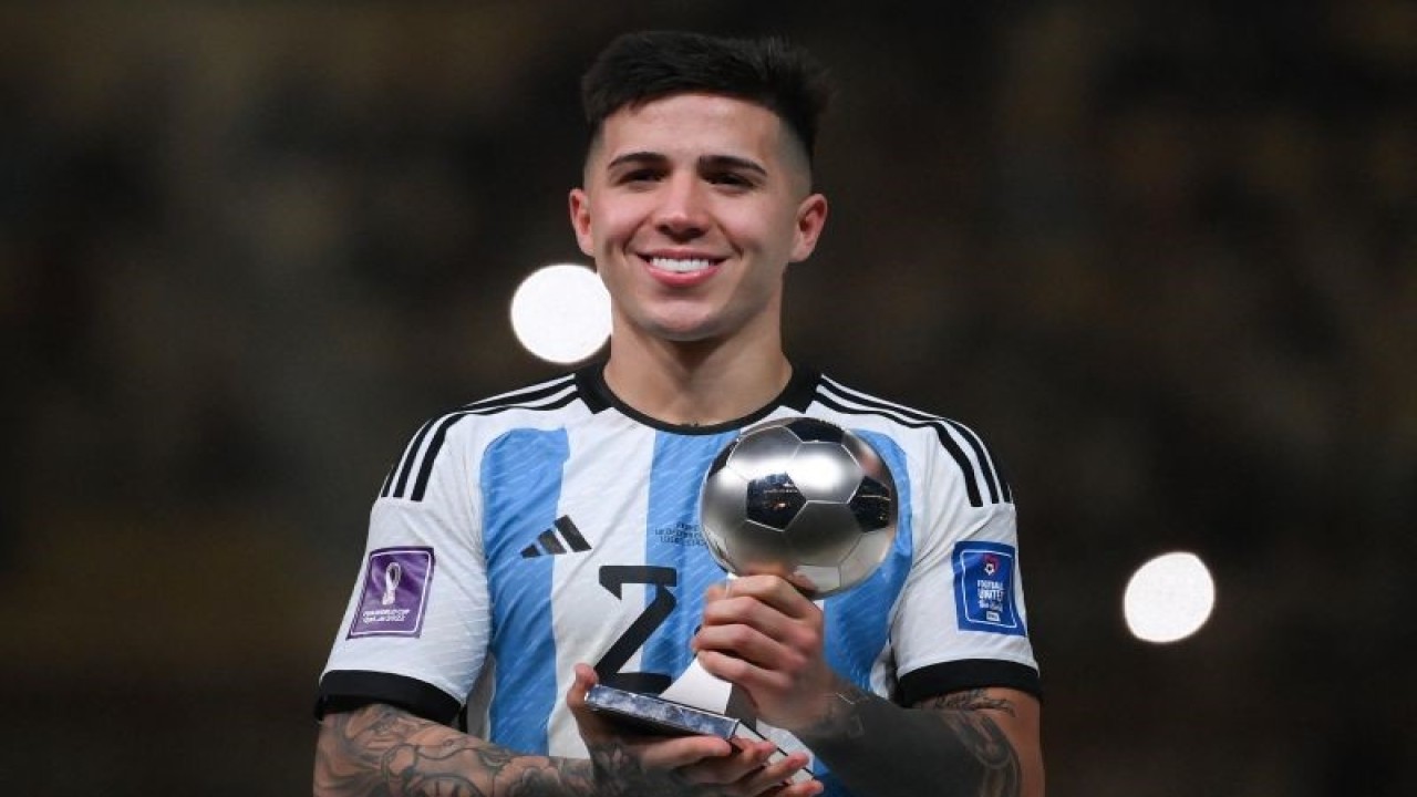 Pemain Chelsea asal Argentina Enzo Fernandez (ANTARA/AFP/FRANCK FIFE)