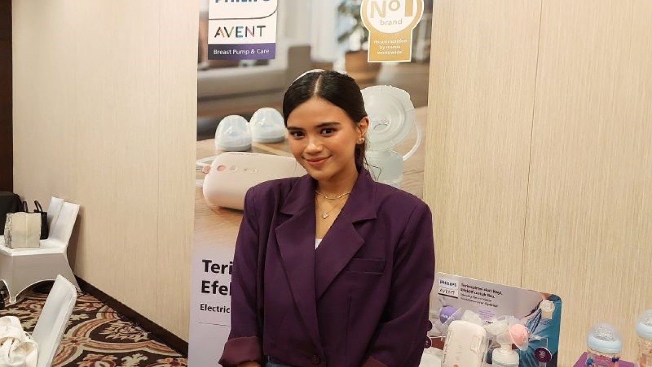 Pesinetron Audi Marisa dalam Acara Philips AVENT di Jakarta, Kamis (03/08/2023) (ANTARA/Fitra Ashari)