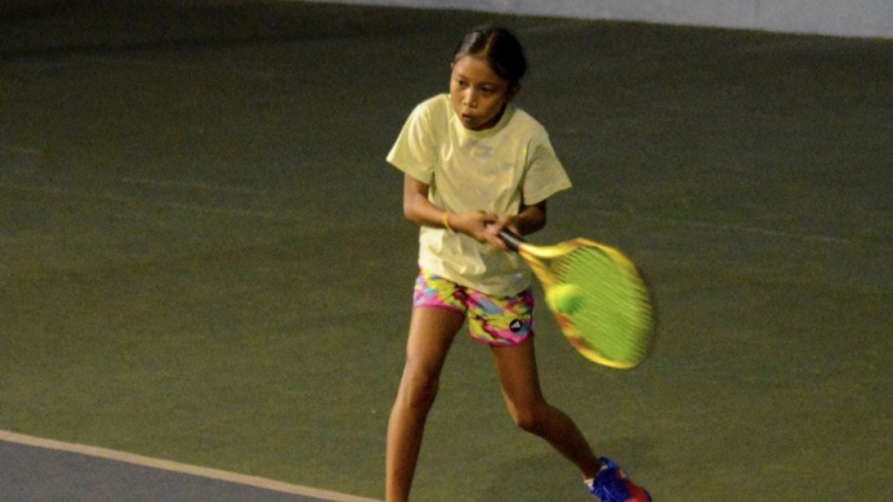 Petenis Junior Bali, Ni Putu Etenia