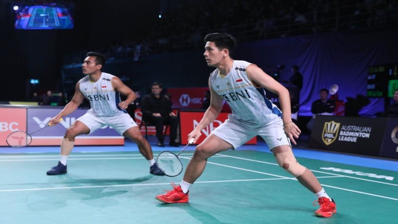 Pasangan ganda putra Indonesia Pramudya Kusumawardana/Yeremia Erich Yoche Yacob Rambitan saat berlaga di babak perempat final Australian Open 2023, Jumat (4/8/2023). (ANTARA/HO/PBSI)