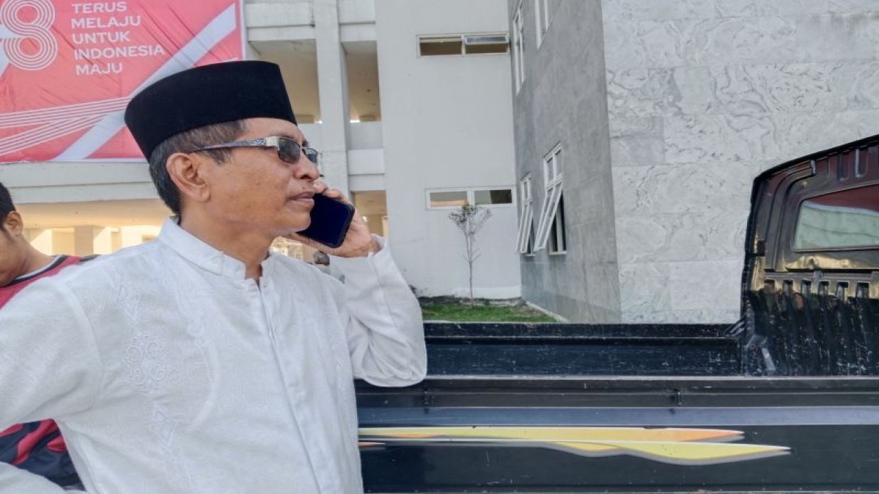Kepala Dinas PUPR Kabupaten Lombok Tengah, Provinsi NTB, Lalu Rahadian (ANTARA/Akhyar Rosidi)