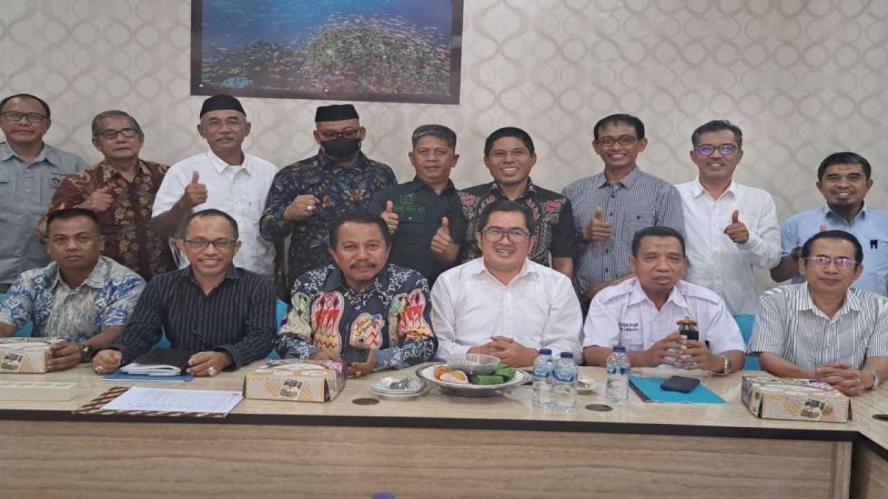 Rombongan Komisi II DPRD Wajo berkunjung ke FIKP Unhas konsultasikan pengelolaan Danau Tempe.ANTARA/HO-Unhas