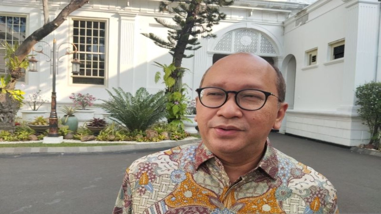 Wakil Menteri BUMN Rosan Roeslani ditemui wartawan di Istana Kepresidenan Jakarta pada Rabu (9/8/2023). ANTARA/Yashinta Difa