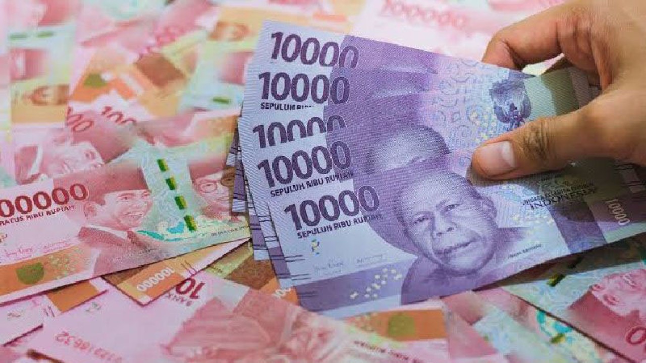 Ilustrasi - Uang kertas rupiah yang disiapkan pencairan dana desa tahap pertama tahun 2023. ANTARA/HO-Perbankan/pri.