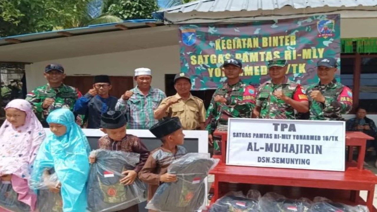Peresmian TPA di Semunying oleh ​​​​​Satuan Tugas Pengamanan Perbatasan Yonarmed 16/TK Pos Kumba Semunying, Kabupaten Bengkayang, Kalimantan Barat. (ANTARA/Wati)