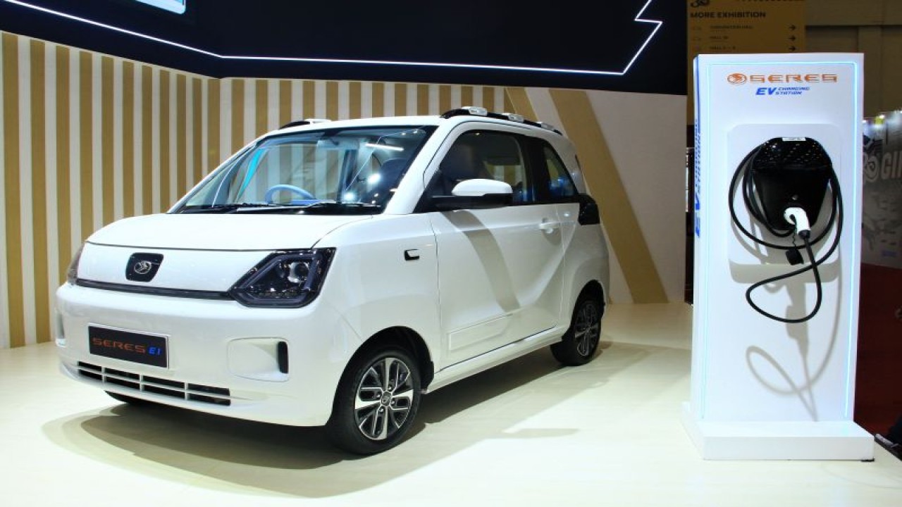 seres E1 yang hadir pada ajang GIIAS 2023 (ANTARA/Ho/PT Sokonindo Automobile)
