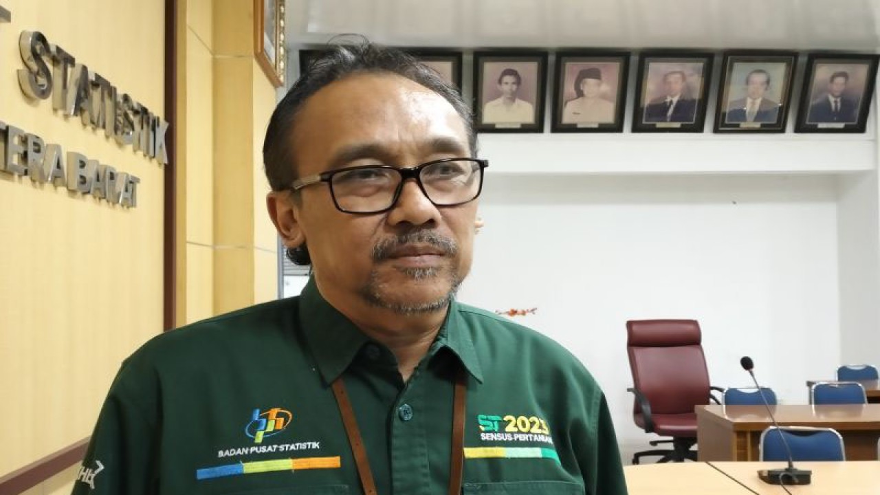 Kepala BPS Provinsi Sumbar Sugeng Arianto. (ANTARA/Muhammad Zulfikar).