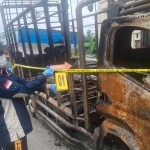 Truk ekspedisi terbakar di Jalinsum Batunadua Padangsidimpuan-1692501349