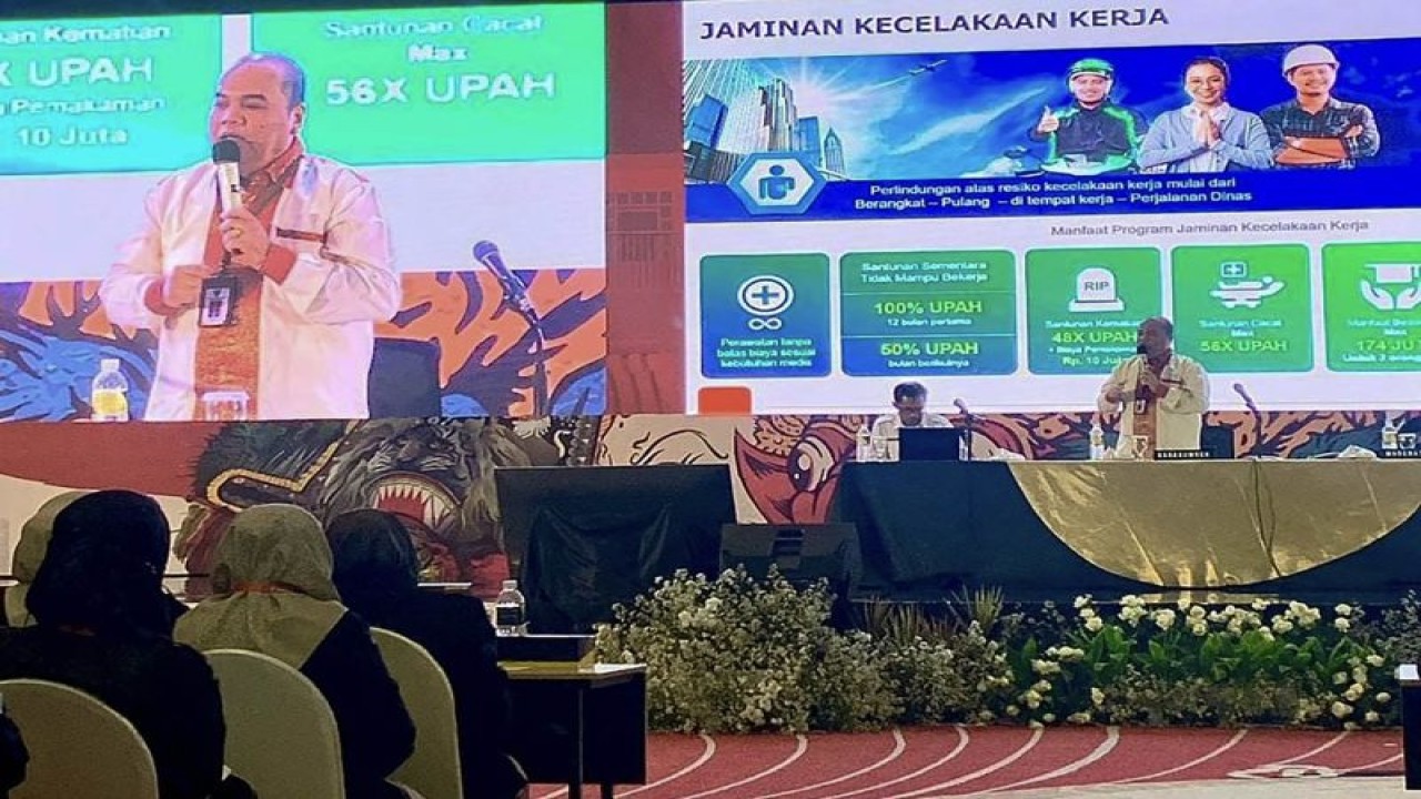 Wakil Ketua Komisi Kebijakan Umum DJSN Andy William Sinaga saat menjadi pembicara dalam Rakor Komisi Pemilihan Umum (KPU) Evaluasi Pembentukan Badan Ad Hoc Pemilu 2024 Gelombang 2, di Kota Batu, Jawa Timur, Rabu (9/8/2023). ANTARA/HO-Dewan Jaminan Sosial Nasional
