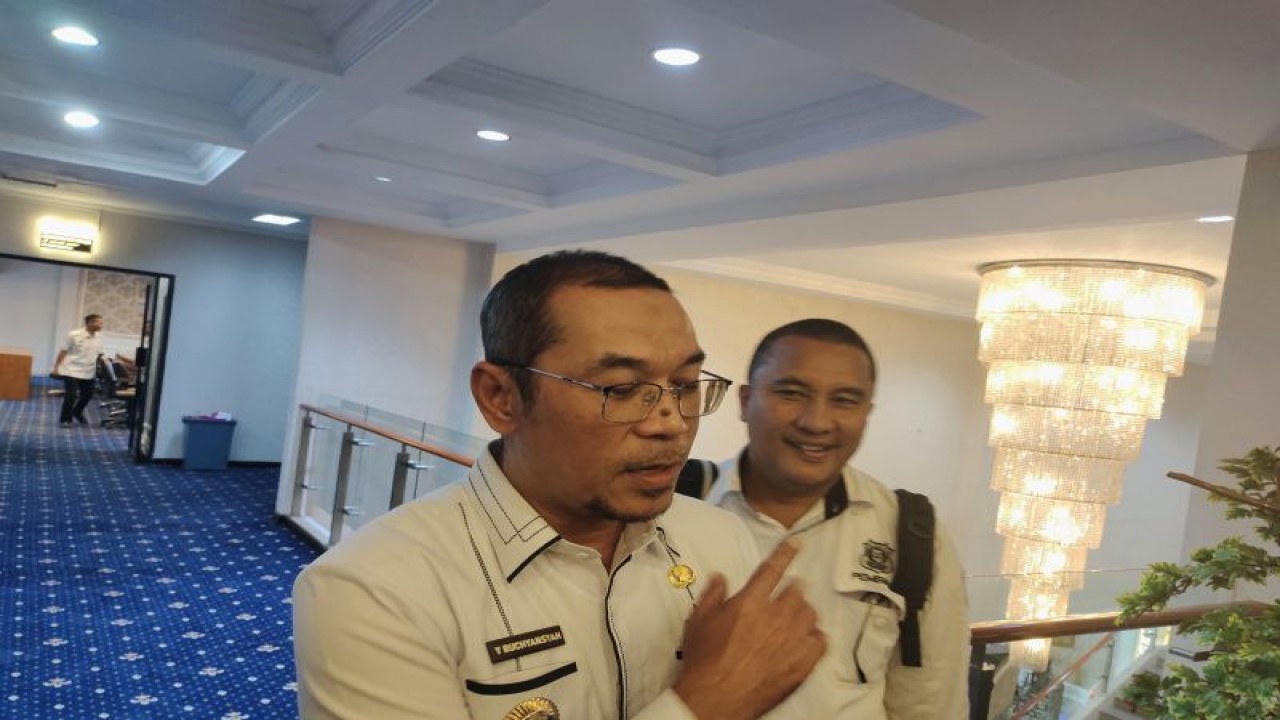 Kepala Dinas Kehutanan Provinsi Lampung Yanyan Ruchyansyah saat memberi keterangan. ANTARA/Ruth Intan Sozometa Kanafi.