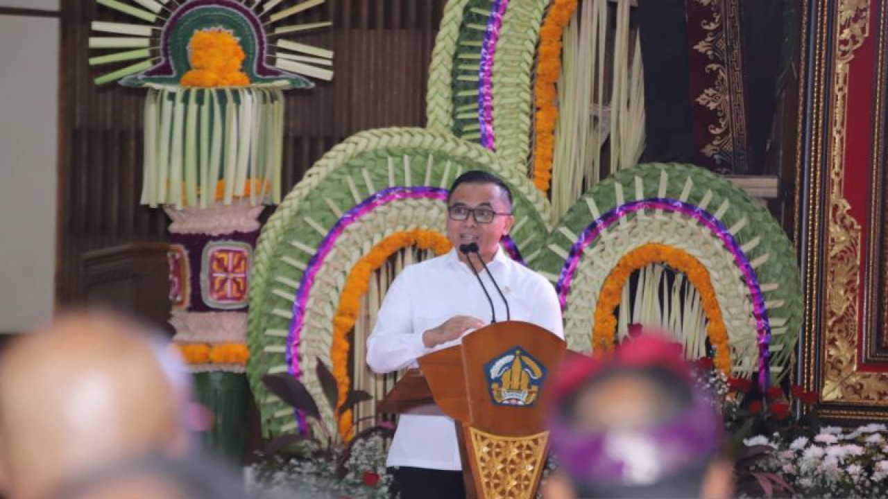 Menteri PANRB Abdullah Azwar Anas saat menyapa dan berdiskusi bersama ASN Pemerintah Provinsi Bali, di Wiswa Sabha, Denpasar, Bali, Senin (4/9/2023). ANTARA/HO-Humas Kementerian PANRB