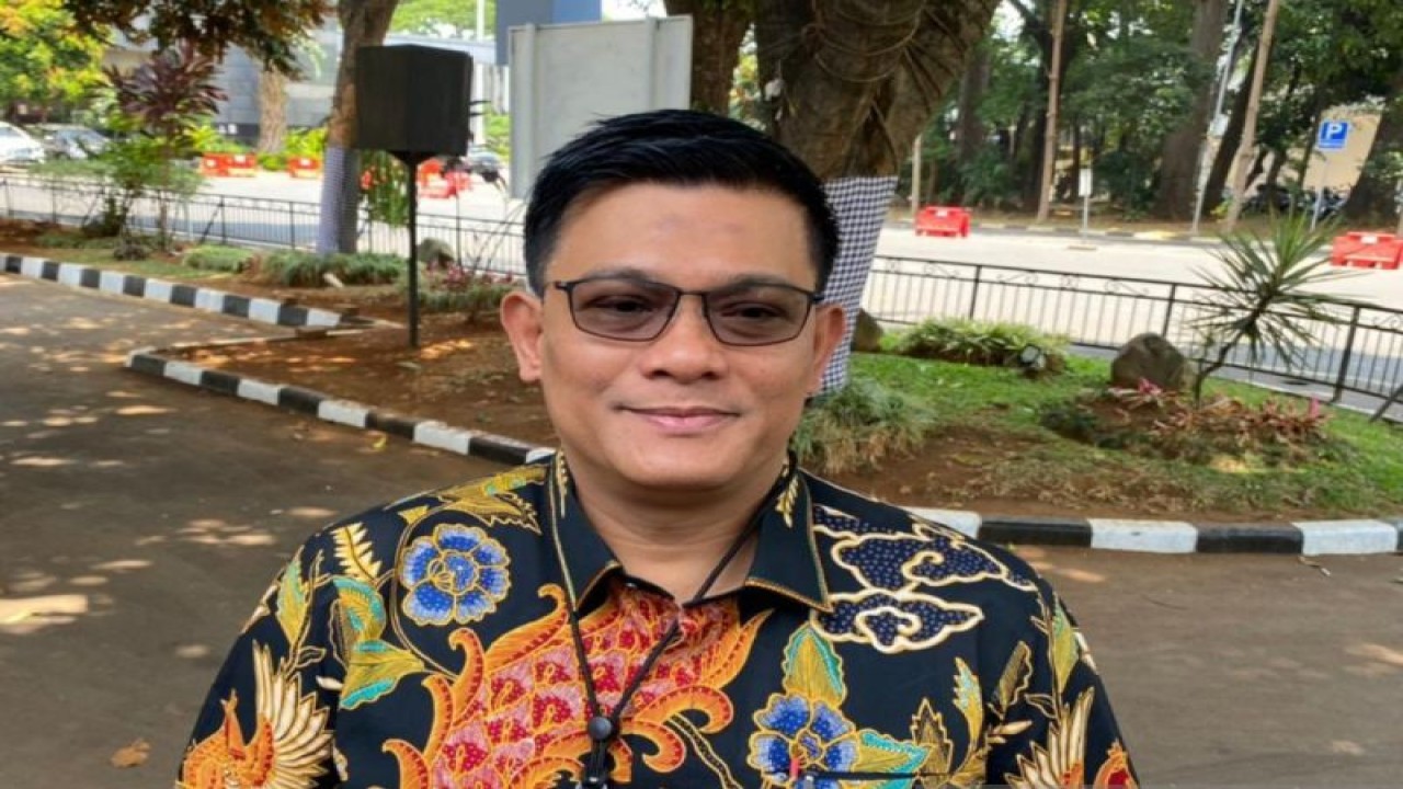 Dirreskrimsus Polda Metro Jaya Kombes Pol Ade Safri Simanjuntak saat diwawancarai di Jakarta, Jumat (22/9/2023). ANTARA/Ilham Kausar
