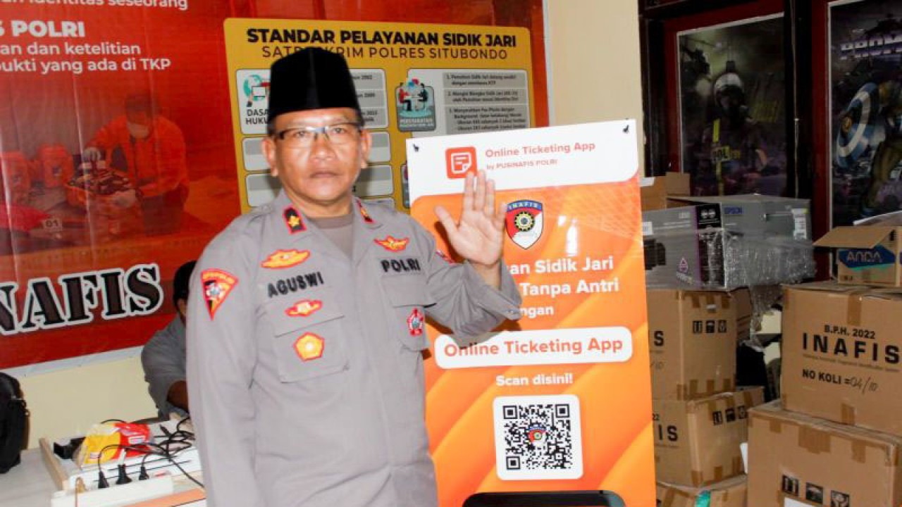 Kabag Ops Polres Situbondo, Jawa Timur, Kompol Agus Widodo. ANTARA/Novi Husdinariyanto