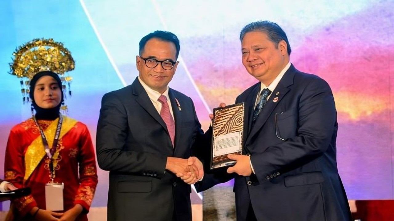Menko Airlangga saat menghadiri High-Level Dialogue on Sustainable Transport in ASEAN di Jakarta, Senin (4/9/2023) (ANTARA/HO-Kemenko Perekonomian)
