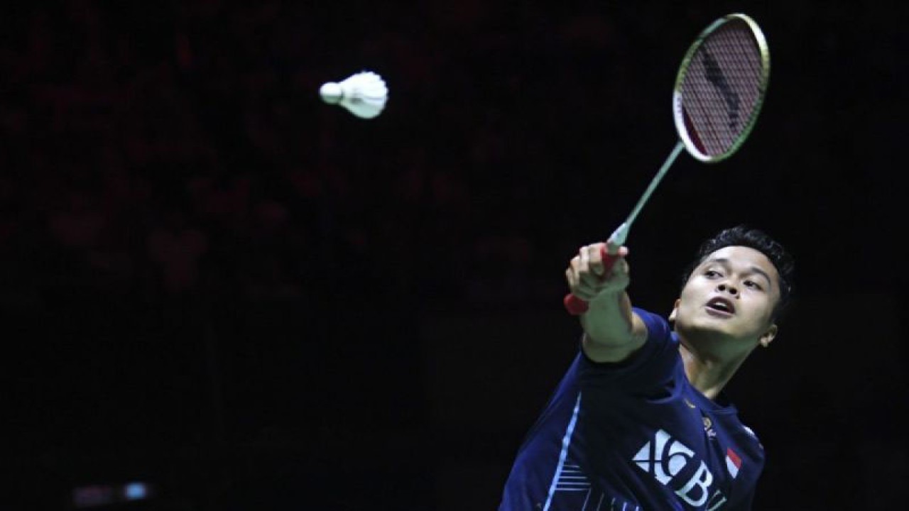 Pebulu tangkis tunggal putra Indonesia Anthony Sinisuka Ginting. (ANTARA FOTO/M Risyal Hidayat/nz)