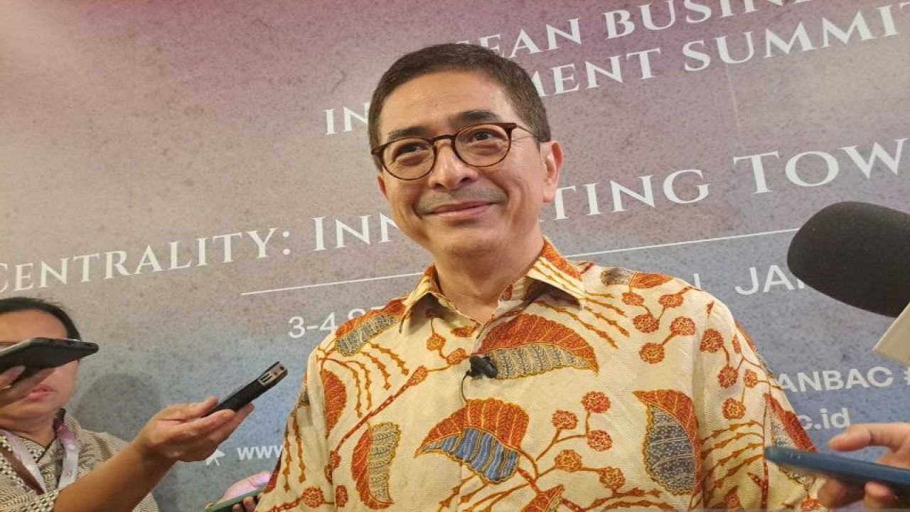 Ketua ASEAN Business Advisory Council (ASEAN-BAC) 2023 Arsjad Rasjid kepada wartawan di sela-sela acara ASEAN Business and Investment Summit 2023 di Jakarta, Senin (4/9/2023). ANTARA/Martha Herlinawati Simanjuntak