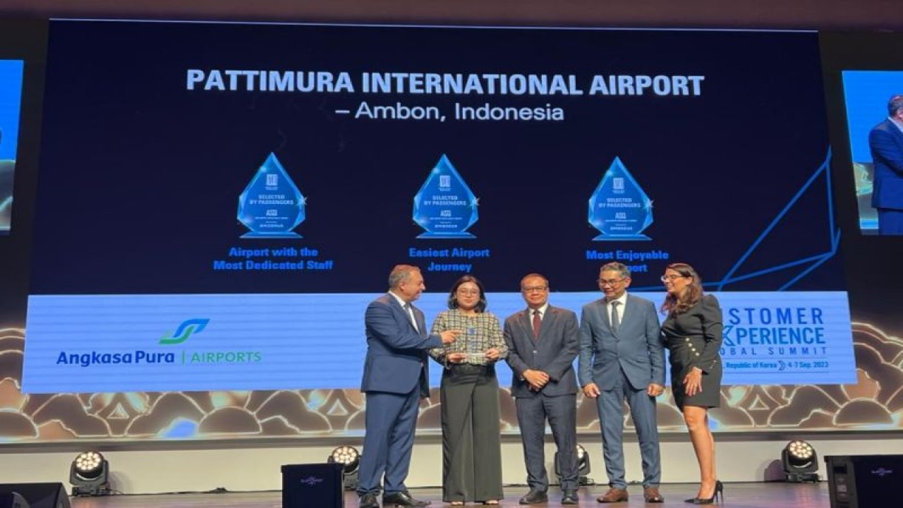 PT Angkasa Pura I Cabang Bandar Udara Internasional Pattimura Ambon berhasil mendapatkan kembali penghargaan bandara terbaik di kawasan Asia Pasifik pada ajang  Airport Service Quality (ASQ) tahun 2022. ANTARA/ Ho- Humas Angkasa Pura I Bandara Pattimura Ambon.
