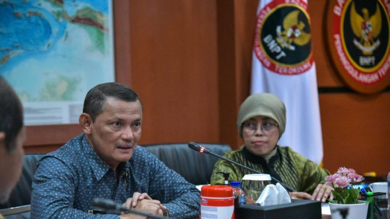 Arsip - Sekretaris Utama BNPT RI Bangbang Surono (kiri). (ANTARA/HO-BNPT)