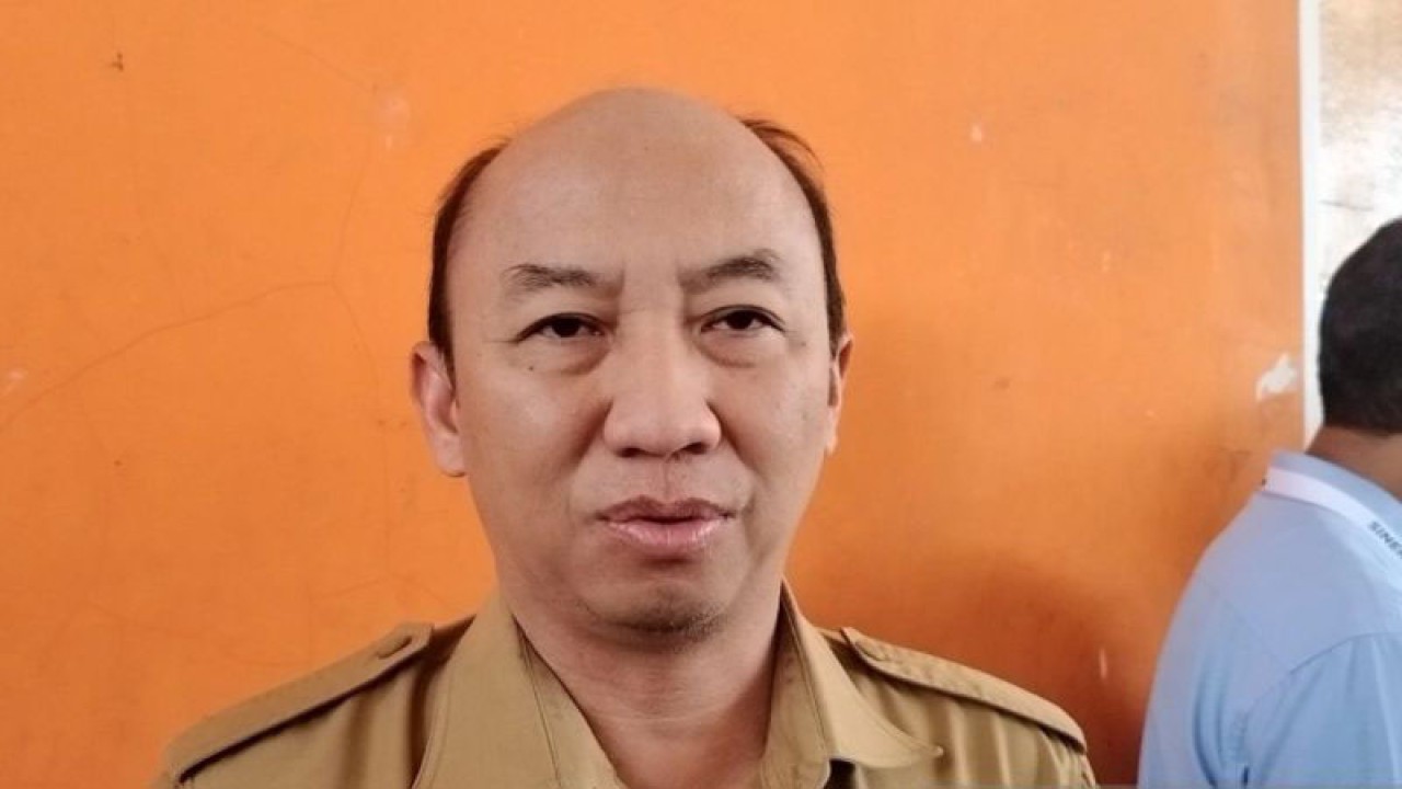 Pelaksana Tugas Kepala DLH Kabupaten Bogor Bambam Setia Aji di Cibinong, Bogor, Jawa Barat. (ANTARA/M. Fikri Setiawan)