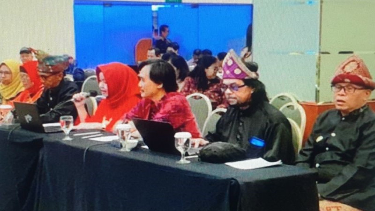 Budayawan Sumsel memperjuangkan karya budaya menjadi warisan budaya tak benda (WBTb). (ANTARA/Yudi Abdullah/23)