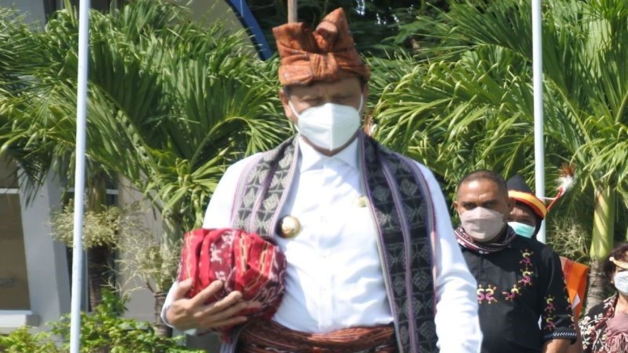 Bupati Belu Provinsi Nusa Tenggara Timur dr. Taolin Agustinus (ANTARA/Benny Jahang)