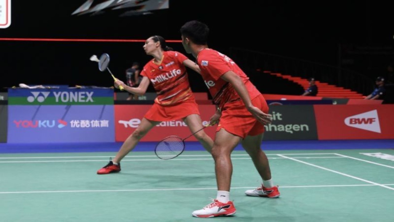 Ganda campuran Dejan Ferdinansyah/Gloria Emanuelle Widjaja mengalahkan pasangan Yuki Kaneko/Misaki Matsutomo pada babak 64 besar Kejuaraan Dunia BWF 2023 di Copenhagen, Denmark, Senin. (ANTARA/HO-PP PBSI)