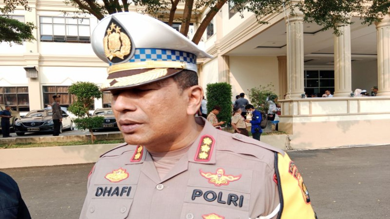 Dirlantas Polda Jambi Kombes Pol Dhafi saat memastikan kesiapan personel Operasi Zebra 2023, di Jambi, Senin (4/9/2023). ANTARA/Tuyani.