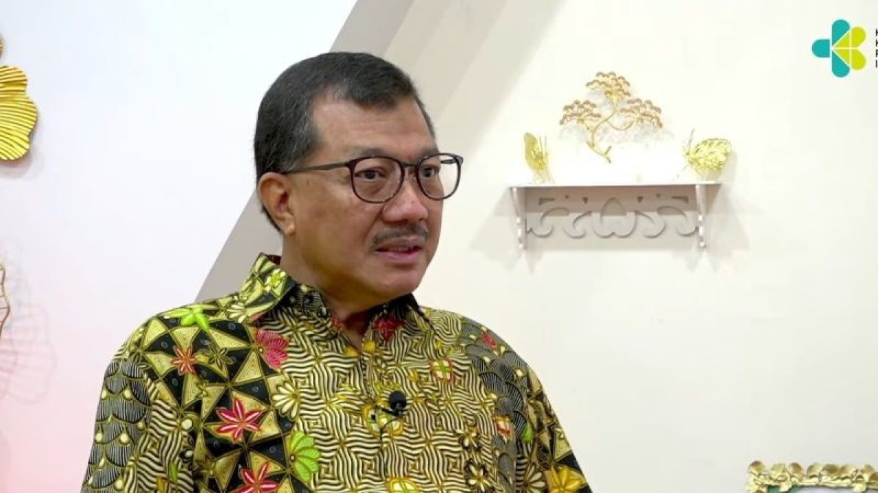 Tangkapan layar Praktisi Kesehatan, Dokter Spesialis Penyakit Dalam dari Rumah Sakit Pusat Infeksi (RSPI) Sulianti Saroso, Jakarta dr Iman Firmansyah, dalam siniar tentang gejala dan penularan hepatitis yang diikuti secara daring di Jakarta, Selasa (12/9/2023). (ANTARA/Youtube-Kemenkes)