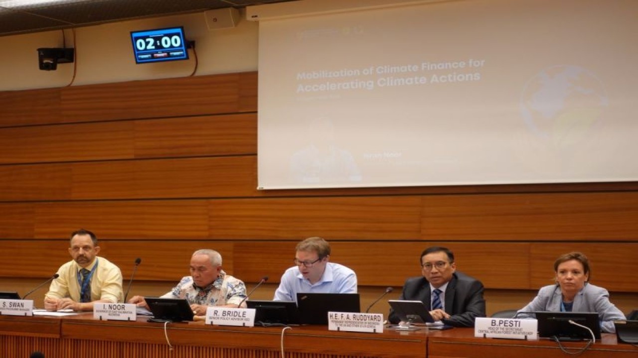 PTRI Jenewa menggelar seminar 'Mobilization of climate finance for accelerating climate actions', ​​​​​​​di markas besar PBB di Jenewa, Selasa (5/9/2023). (ANTARA/HO-PTRI Jenewa)