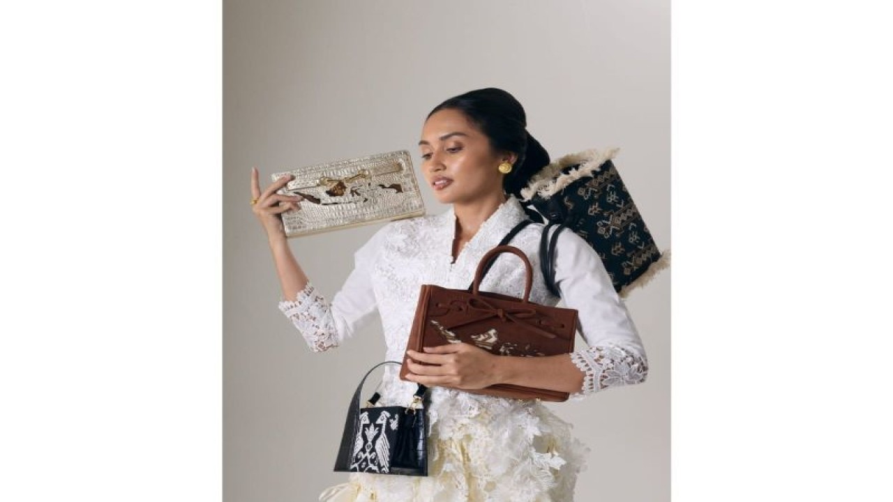Ende hadirkan "Indonesian Craftmanship Bag" di Times Square New York. (ANTARA/HO)