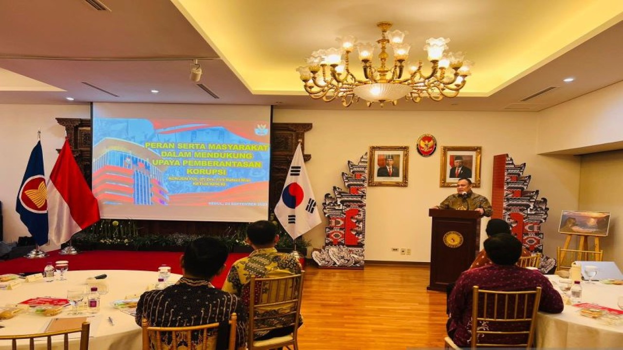 Ketua KPK, Firli Bahuri, berikan sambutan dalam kunjungan kerja ke KBRI Seoul, Korea Selatan. ANTARA/HO-KPK