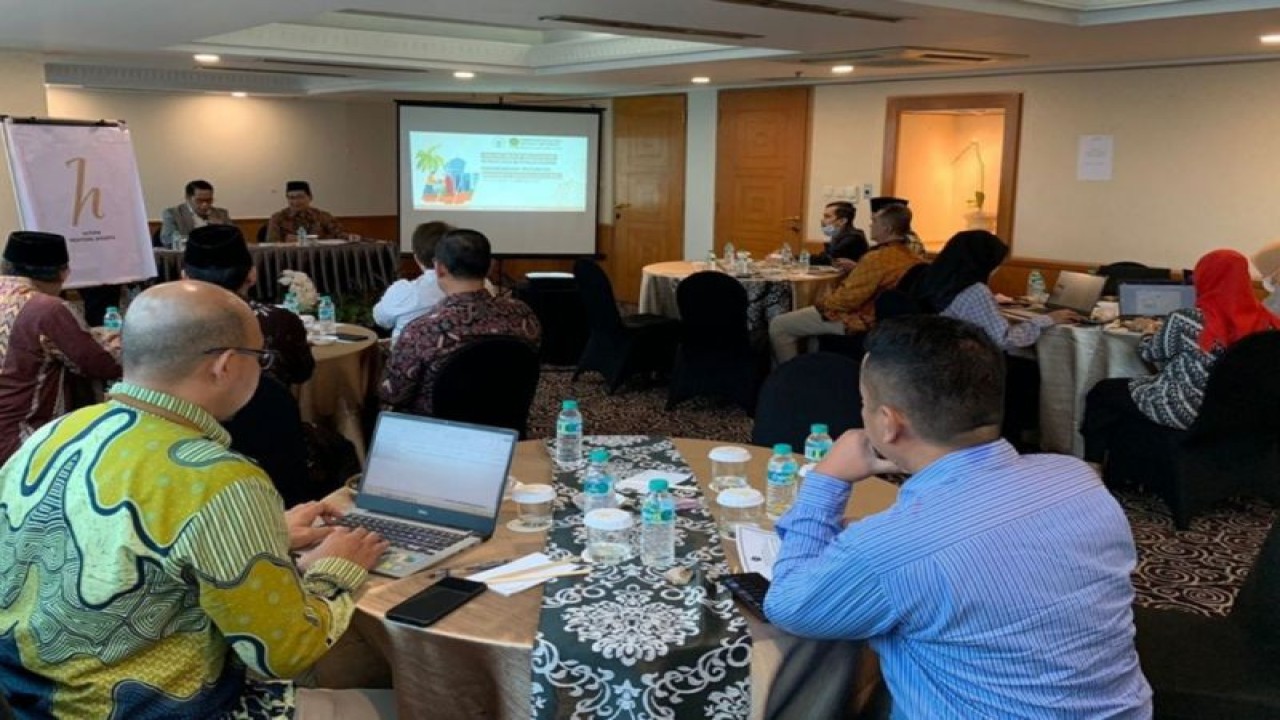 Forum diskusi pengelola dan pengelolaan Badan Wakaf Indonesia (BWI) menyambut Indonesia emas 2045. (ANTARA/HO-Kemenag)