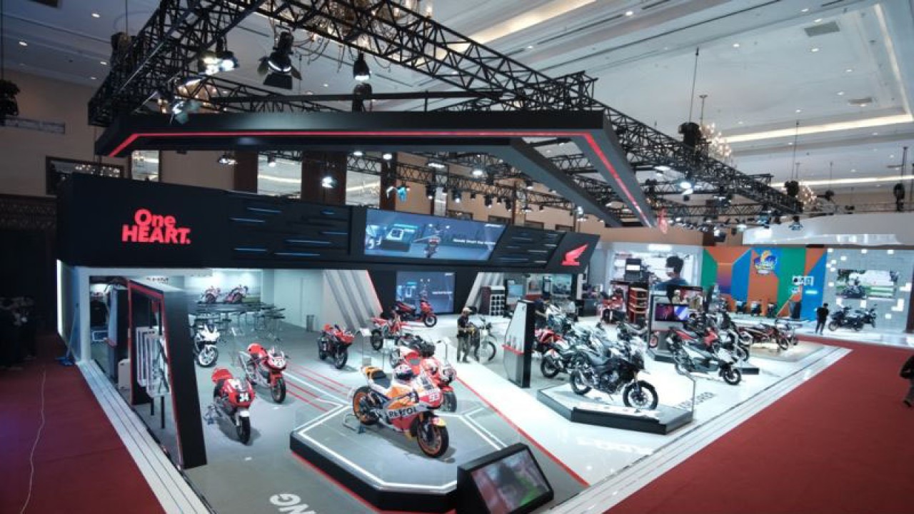 Arsip foto - Pameran otomotif Indonesia Motorcycle Show (IMOS) 2022 yang diselenggarakan pada 2-6 November 2022. (ANTARA/HO)