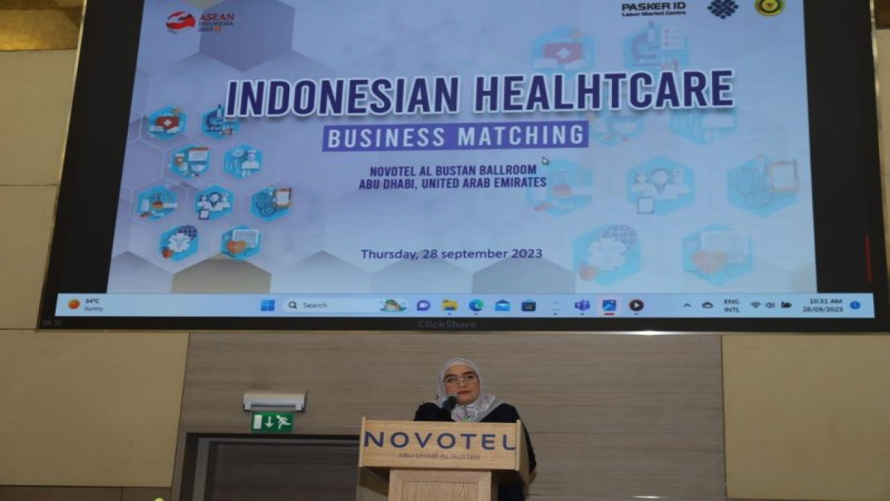 Direktur Jenderal Pembinaan Hubungan Industrial dan Jaminan Sosial Tenaga Kerja (PHI-JSK) Kemnaker, Indah Anggoro Putri memberikan sambutan dalam acara Indonesian Healthcare Business Matching 2023 di Abu Dhabi, Persatuan Emirat Arab (PEA), Kamis (28/9/2023). (ANTARA/HO-Kemnaker)