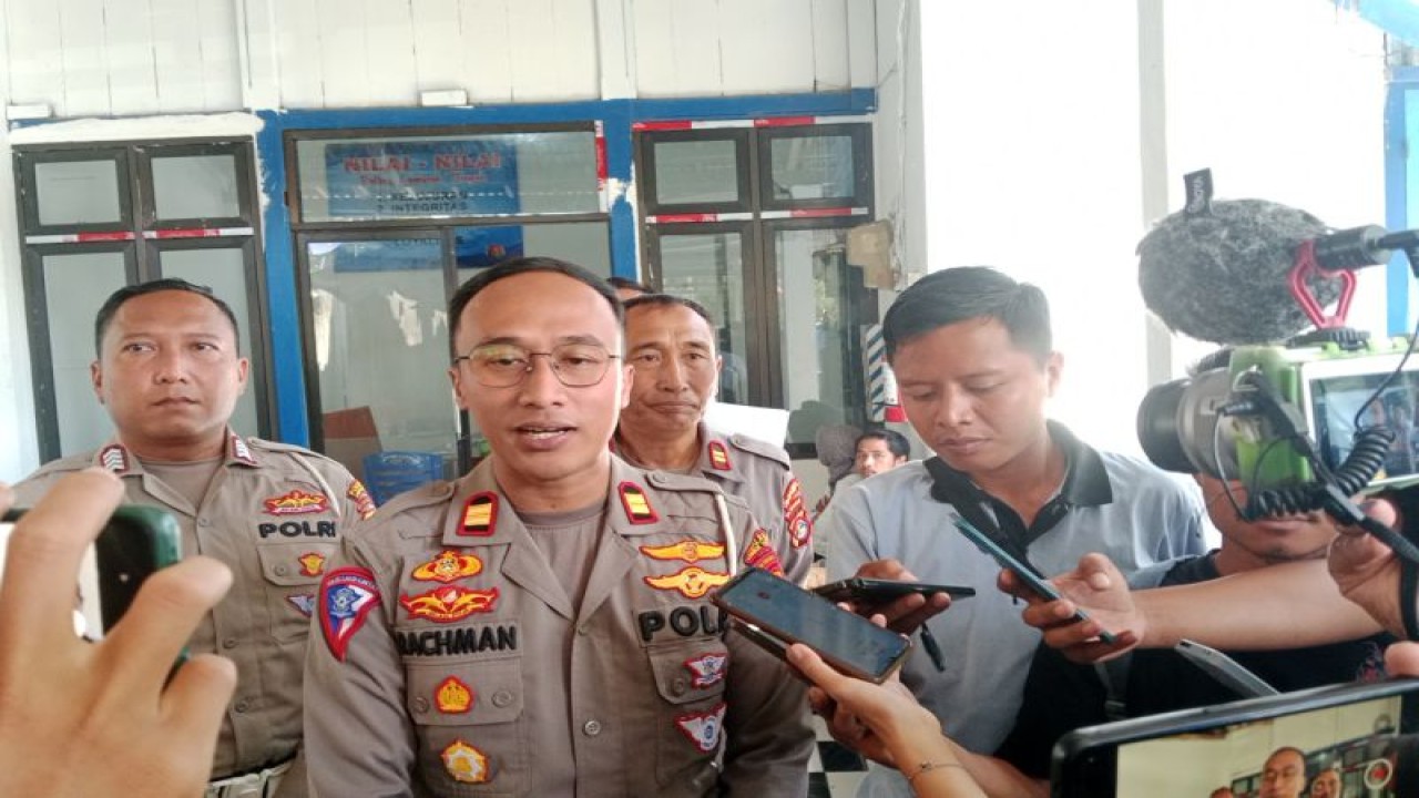 Kasatlantas Polres Lombok Tengah, Provinsi Nusa Tenggara Barat (NTB) Iptu Abdul Rachman. ANTARA/Akhyar Rosidi.