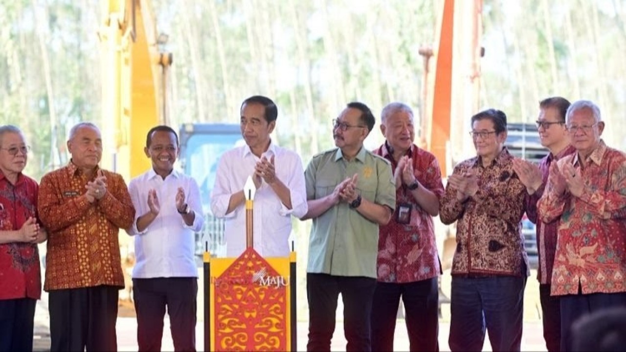 Presiden Jokowi bersama sejumlah pengusaha.