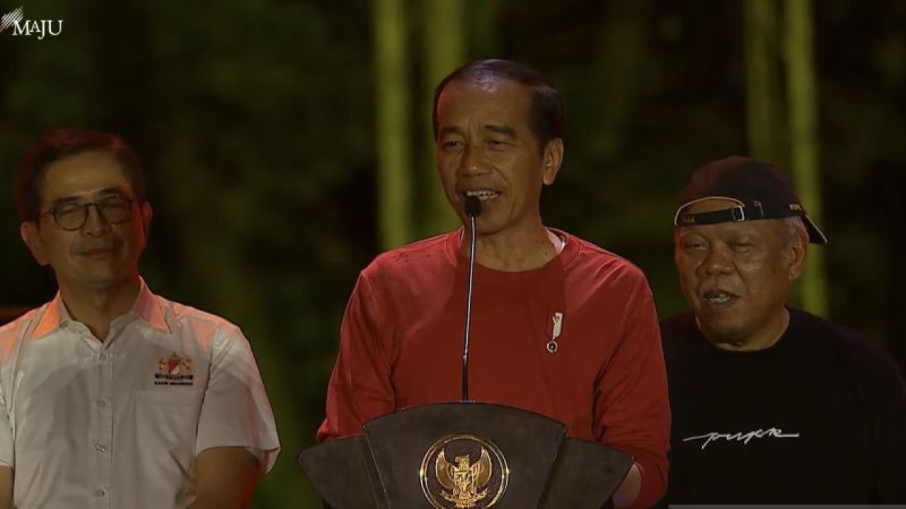 Tangkapan layar - Presiden RI Joko Widodo saat menyampaikan sambutan dalam acara Malam Apresiasi Nusantara, diikuti dari YouTube Sekretariat Presiden di Jakarta, Jumat (22/9/2023). (ANTARA/Andi Firdaus)