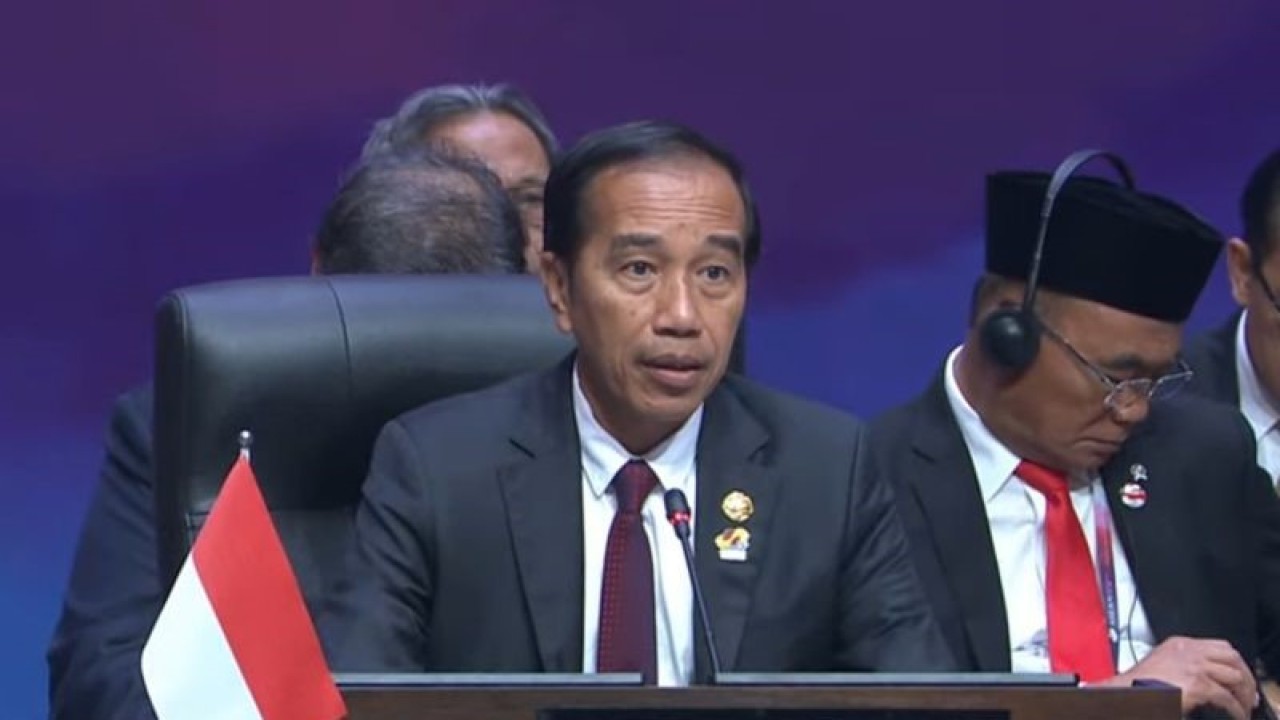 Tangkapan layar - Presiden Republik Indonesia Joko Widodo (Jokowi) berbicara dalam KTT ke-26 ASEAN-Jepang yang diselenggarakan di Balai Sidang Jakarta, Rabu (6/9/2023). (ANTARA/Katriana)