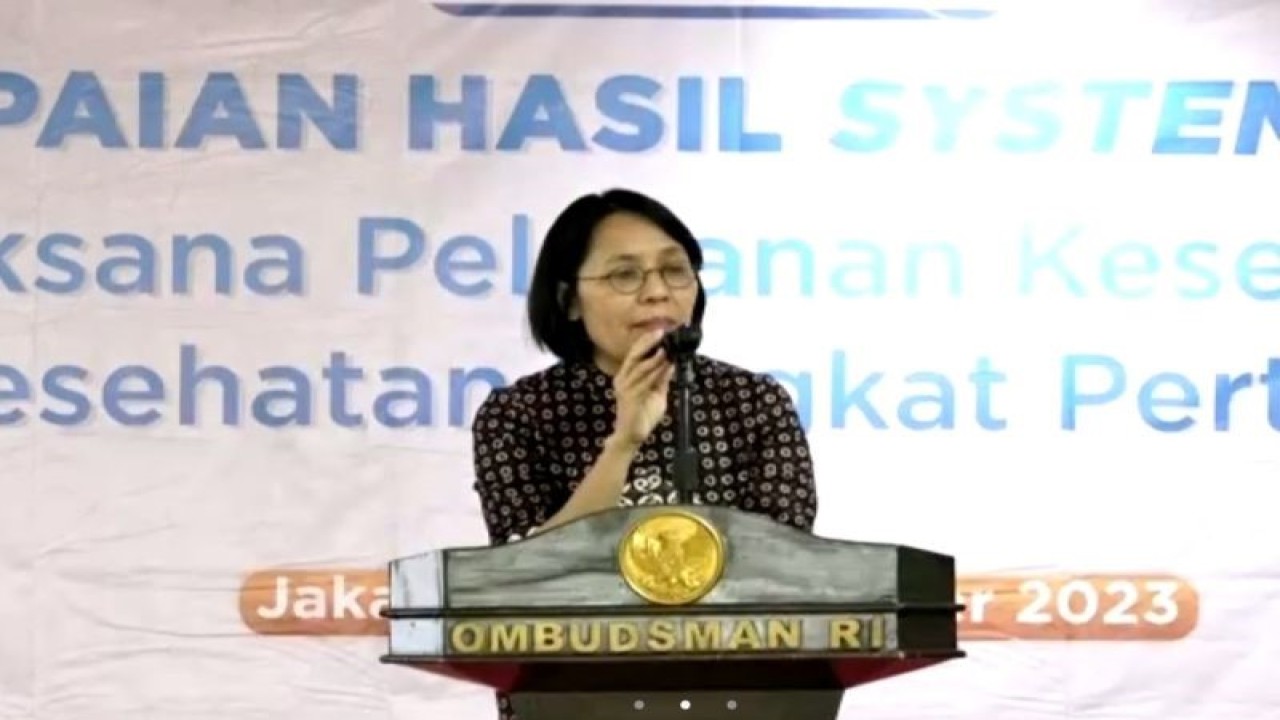 Tangkapan layar - Direktur Jenderal Kesehatan Masyarakat Kemenkes Maria Endang Sumiwi pada penyampaian laporan hasil kajian Ombudsman tentang tata kelola fasilitas kesehatan tingkat pertama yang diikuti secara daring di Jakarta, Rabu (27/9/2023). (ANTARA/Lintang Budiyanti Prameswari)
