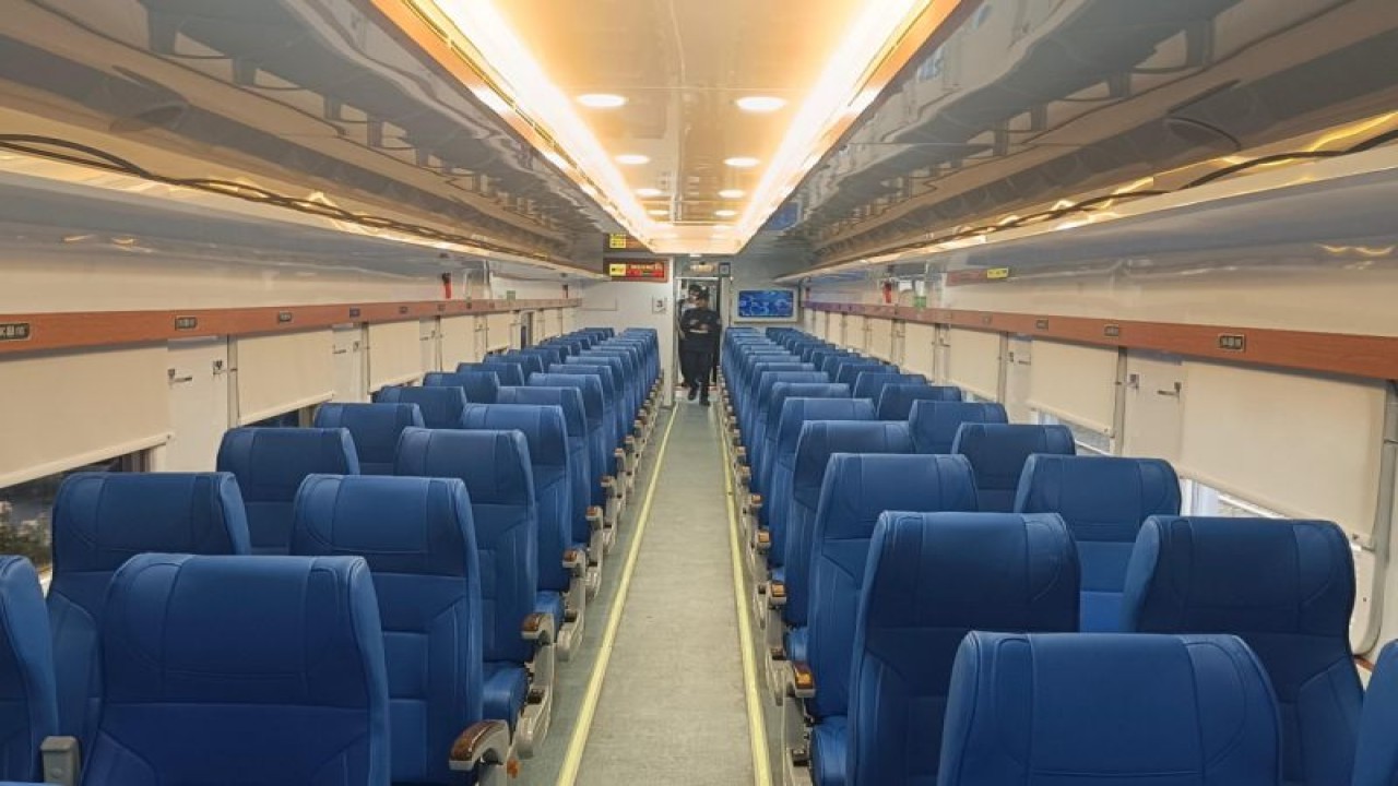 Penampakan gerbong KA Jayabaya hasil modifikasi untuk meningkatkan kenyamanan pelanggan (ANTARA/HO-KAI Daop Semarang)