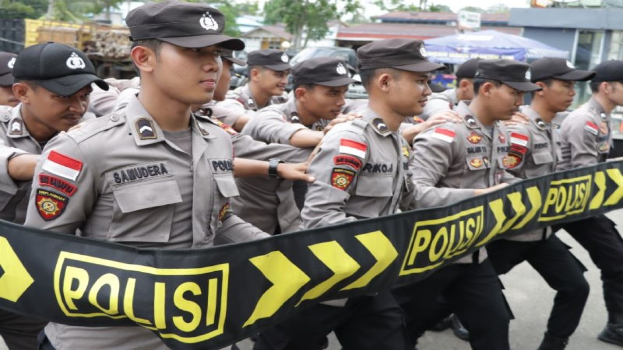 Latihan dalmas hadapi Pemilu 2024 (ANTARA/Wati)