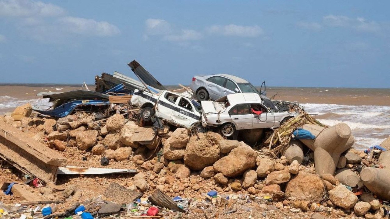 Badan PBB memperkirakan jumlah korban tewas sejak Minggu (10/9/2023) mencapai 2.000 orang dan 5.000 orang masih hilang akibat banjir di Libya. (Reuters)