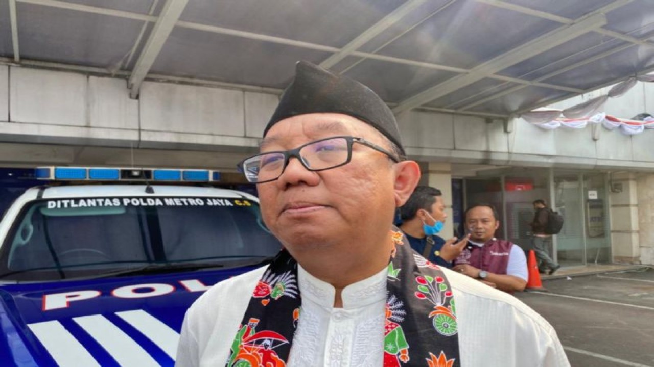 Kepala Dinas Lingkungan Hidup (DLH) DKI Jakarta Asep Kuswanto di Gedung Direktorat Penegakan Hukum (Gakkum) Polda Metro Jaya, Jakarta Selatan, Jumat (1/9/2023). (ANTARA/Ilham Kausar)