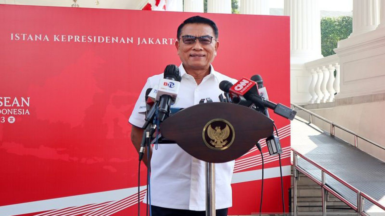 Kepala Staf Presiden Moeldoko di lingkungan Istana Kepresidenan di Jakarta, Kamis (3/8/2023). ANTARA/Desca Lidya Natalia/aa.
