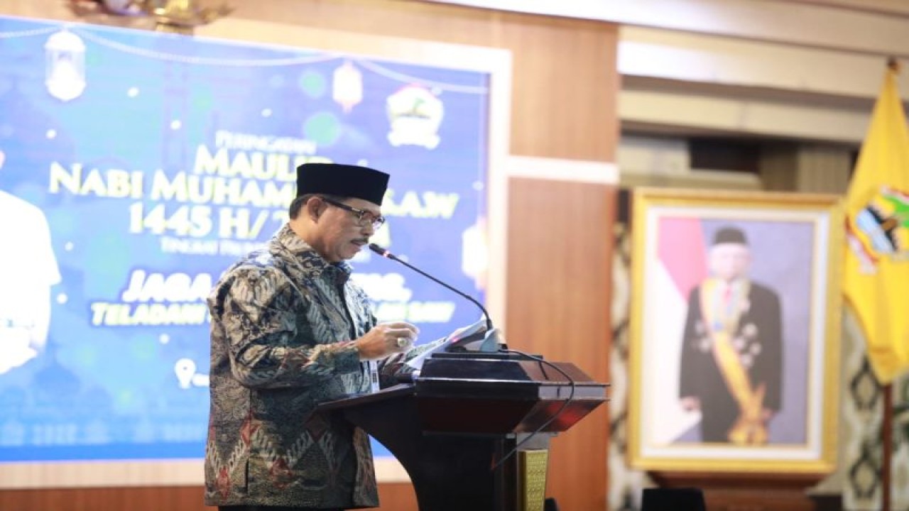Penjabat Gubernur Jawa Tengah Nana Sudjana saat menghadiri Peringatan Maulid Nabi Muhammad di Gedung Gradhika Bhakti Praja di Semarang, Rabu (20/9/2023). ANTARA/HO-Humas Pemprov Jateng