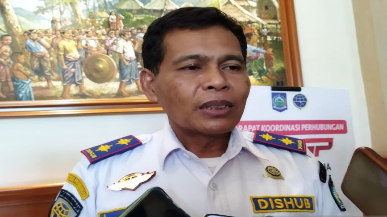 Kepala Dinas Perhubungan NTB Lalu Moh Faozal. ANTARA/Nur Imansyah