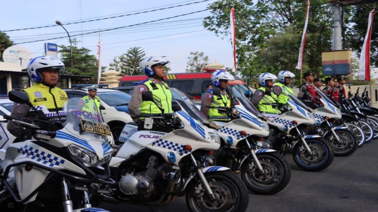 Apel gelar pasukan dalam rangka Operasi Zebra Progo 2023 di halaman Kepolisian Resor Bantul, Daerah Istimewa Yogyakarta. Senin (4/9/2023) (ANTARA/HO-Humas Polres Bantul)