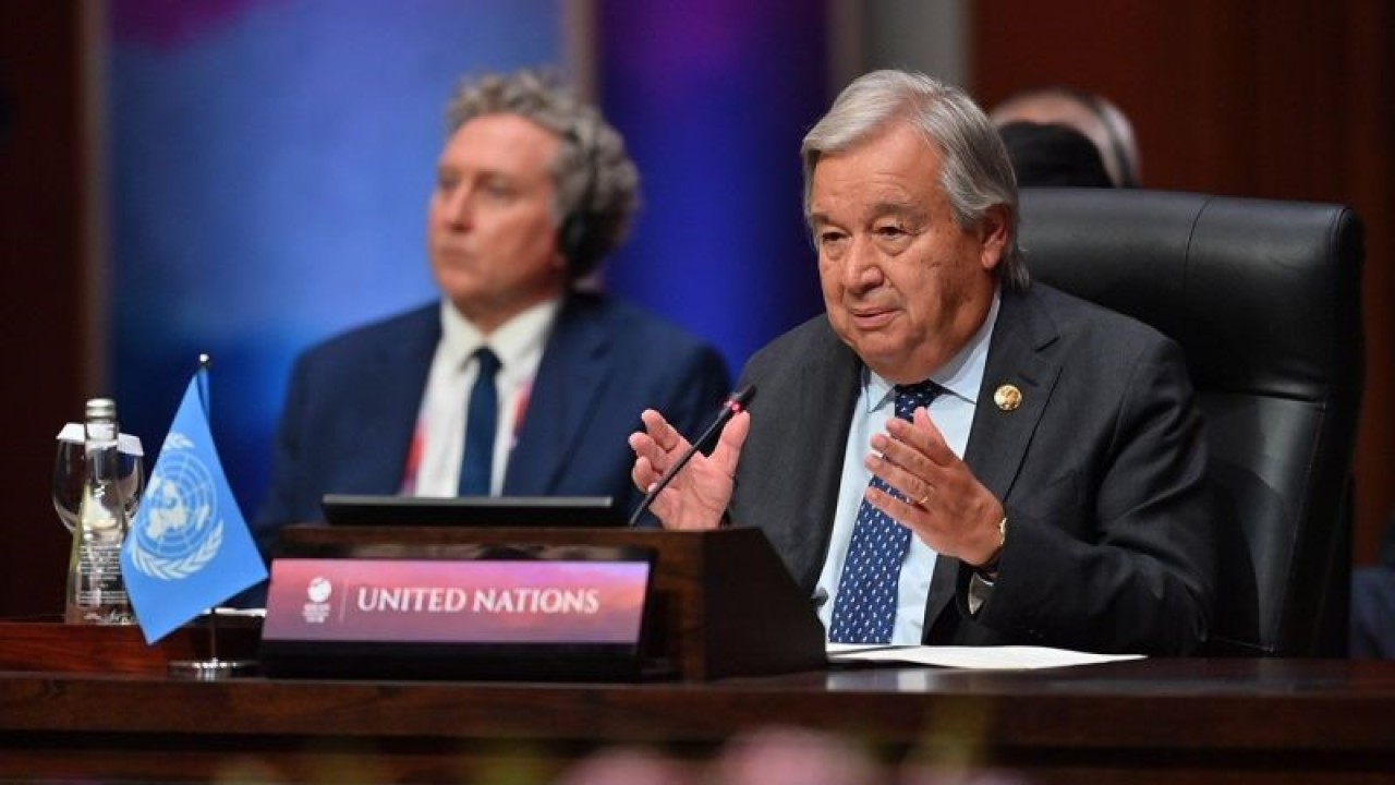 Arsip foto - Sekjen PBB Antonio Guterres menyampaikan pandangan saat KTT ke-13 ASEAN-PBB di Jakarta, Kamis (7/9/2023). ANTARA FOTO/Akbar Nugroho Gumay/foc/aa. (ANTARA FOTO/AKBAR NUGROHO GUMAY)