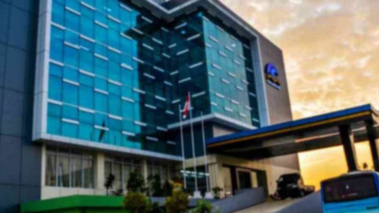 Kantor Pusat Perumda Tirta Bhagasasi Kabupaten Bekasi, Jawa Barat di Jalan Inspeksi Kalimalang, Kampung Tegal Danas, Desa Hegar Mukti, Kecamatan Cikarang Pusat. ANTARA/Pradita Kurniawan Syah